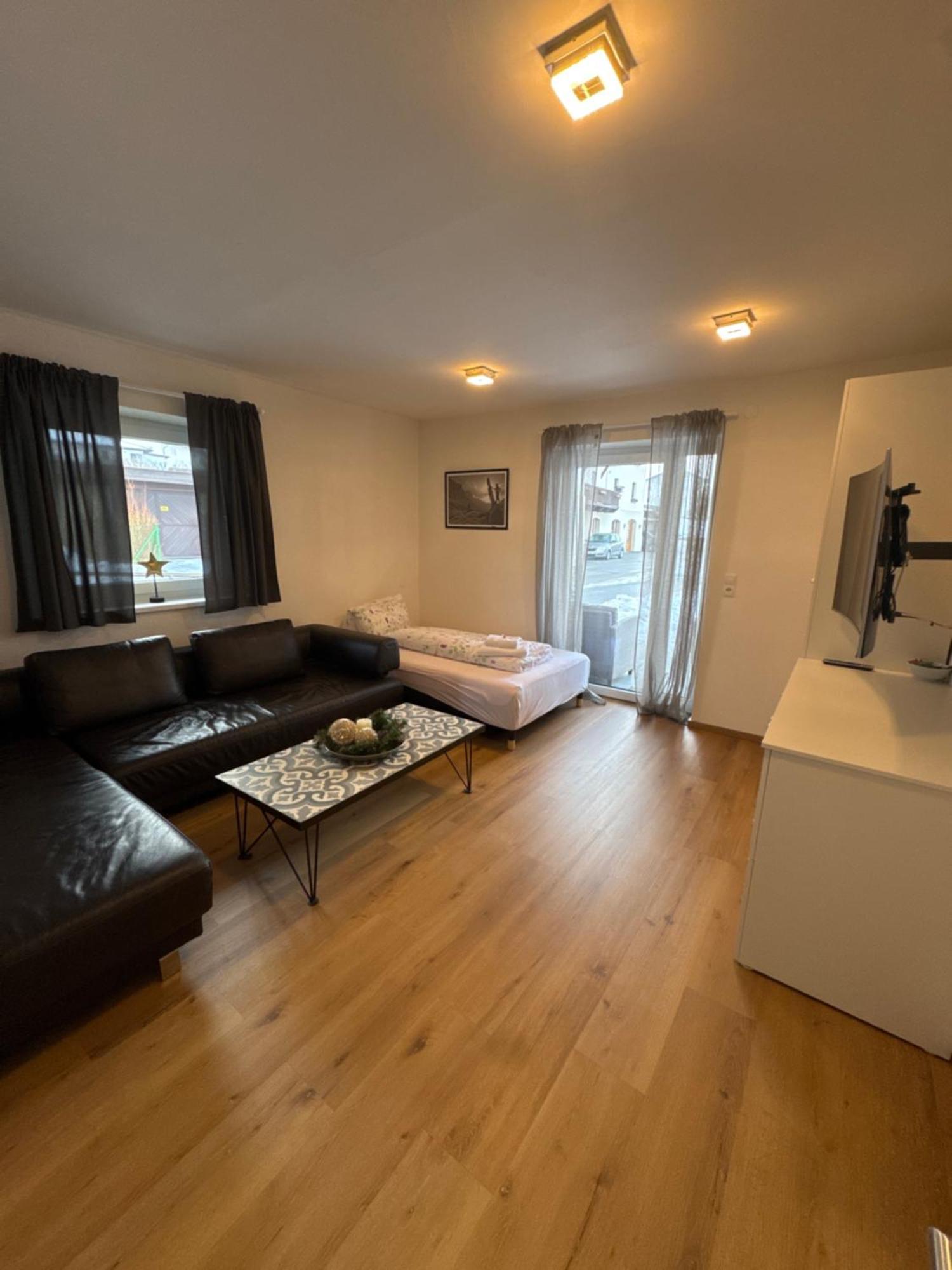 Apartments Oliver, Axams อินส์บรุค ภายนอก รูปภาพ